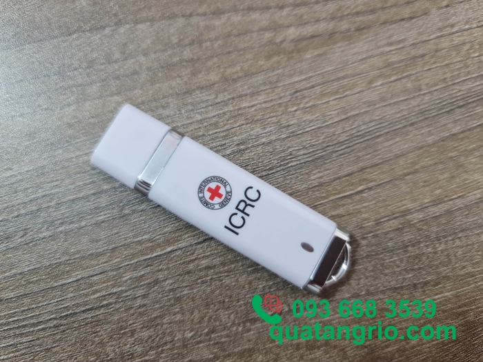 USB Vo Nhua in logo ICRC lam qua tang su kien 